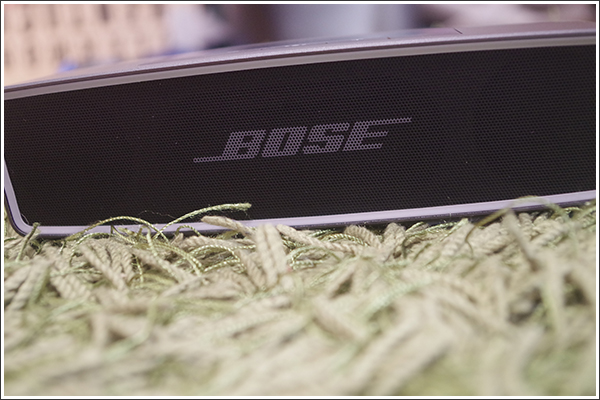 BOSEの「SoundLink Mini Bluetooth speaker II」はさすがの重厚感