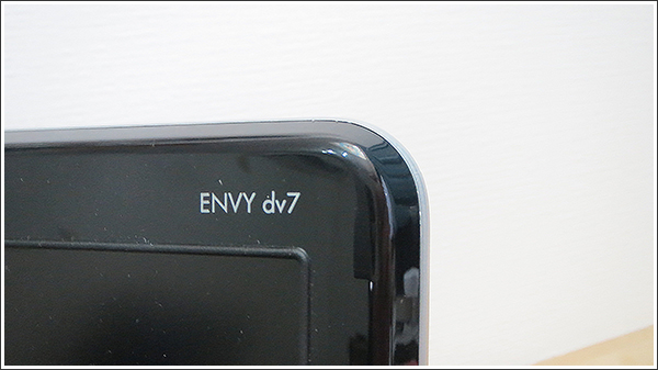 HP ENVY dv7-7300は残念ながら「タッチ操作非対応」