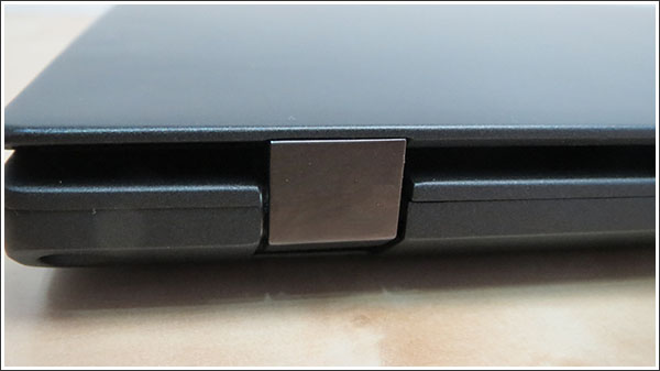 ThinkPad X240s　背面