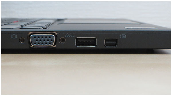 ThinkPad X240s 左側面
