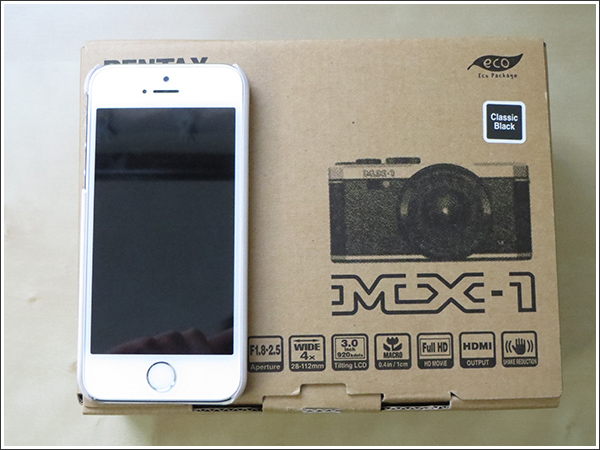 PENTAX MX-1 箱 iPhoneと比較
